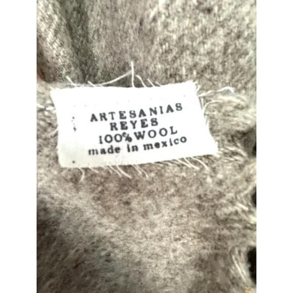 Artesanias Reyes Wool Brown Knit Long Shawl Cape Fringe Boho Soft Warm One Size - Picture 12 of 12